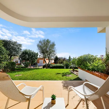 Marcia - Nature, Golf, Beaches-lagos