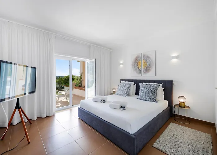 Marcia - Nature, Golf, Beaches-lagos Villa *