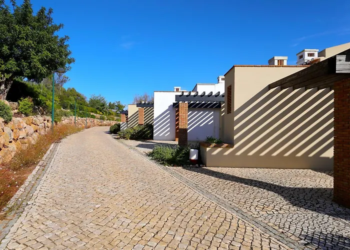 Marcia - Nature, Golf, Beaches-lagos